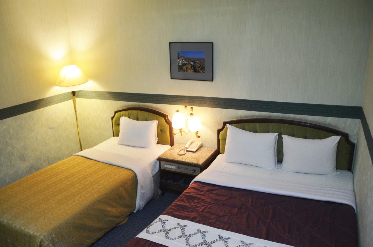 Guang Haw Hotel Tainan Esterno foto