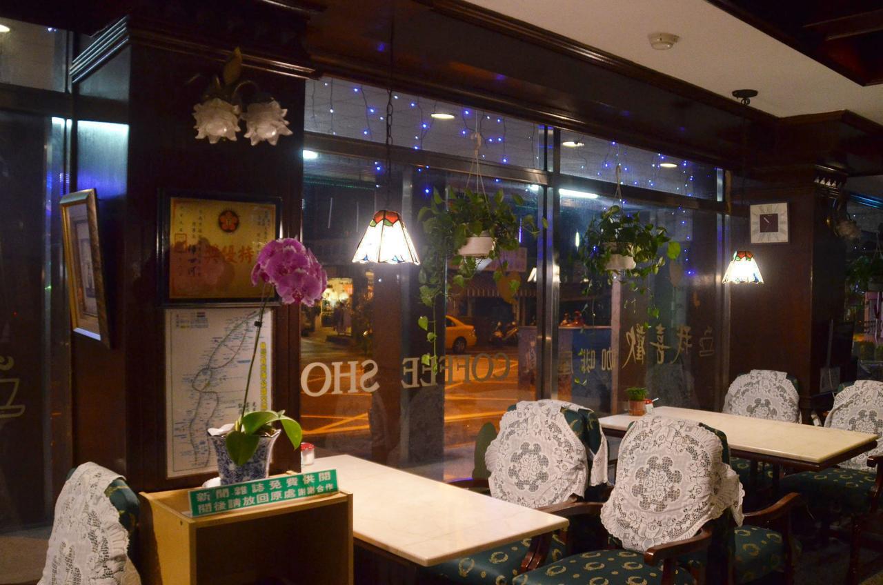 Guang Haw Hotel Tainan Esterno foto